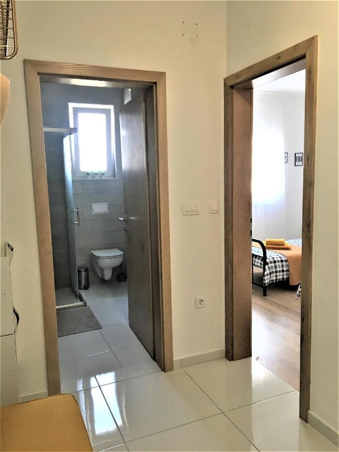 Apartment Ivetka Banjol Exterior foto